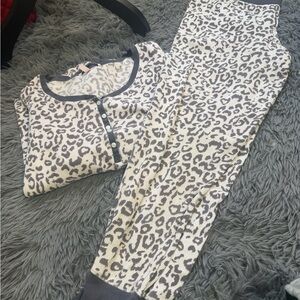 ⭐️Victoria‎ Secret Leopard Print Women's Jumpsuit L